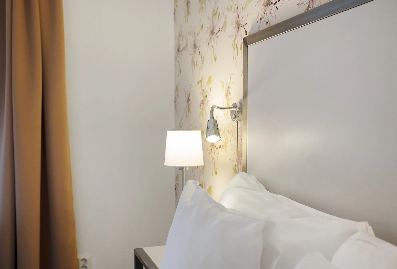 Detaljer i ekonomirum på Hotel Noble House